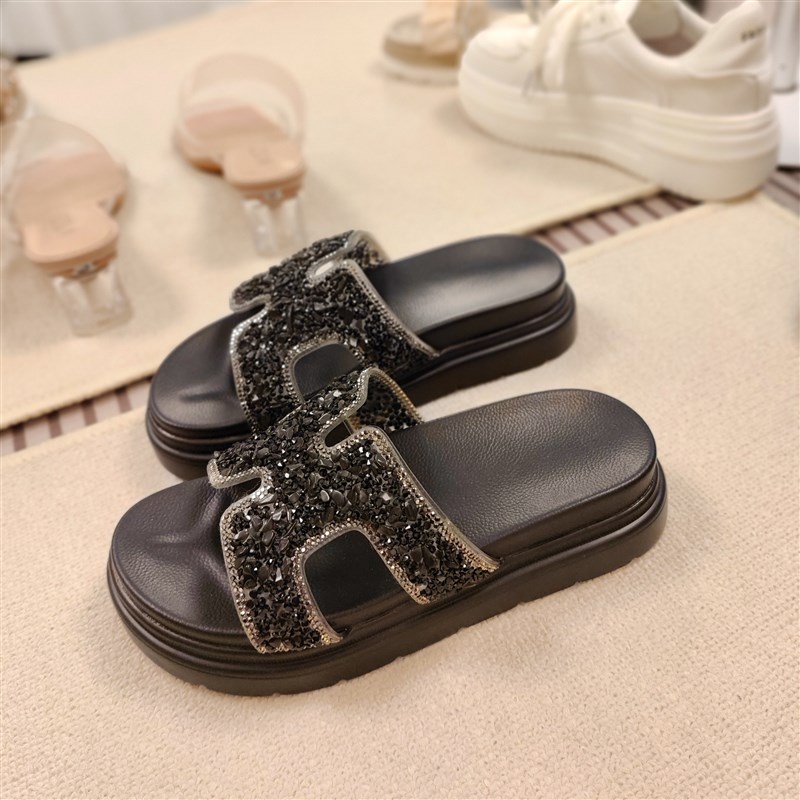 小码拖鞋31323334女夏外穿2024年新款时尚厚底水钻百搭简约一字拖