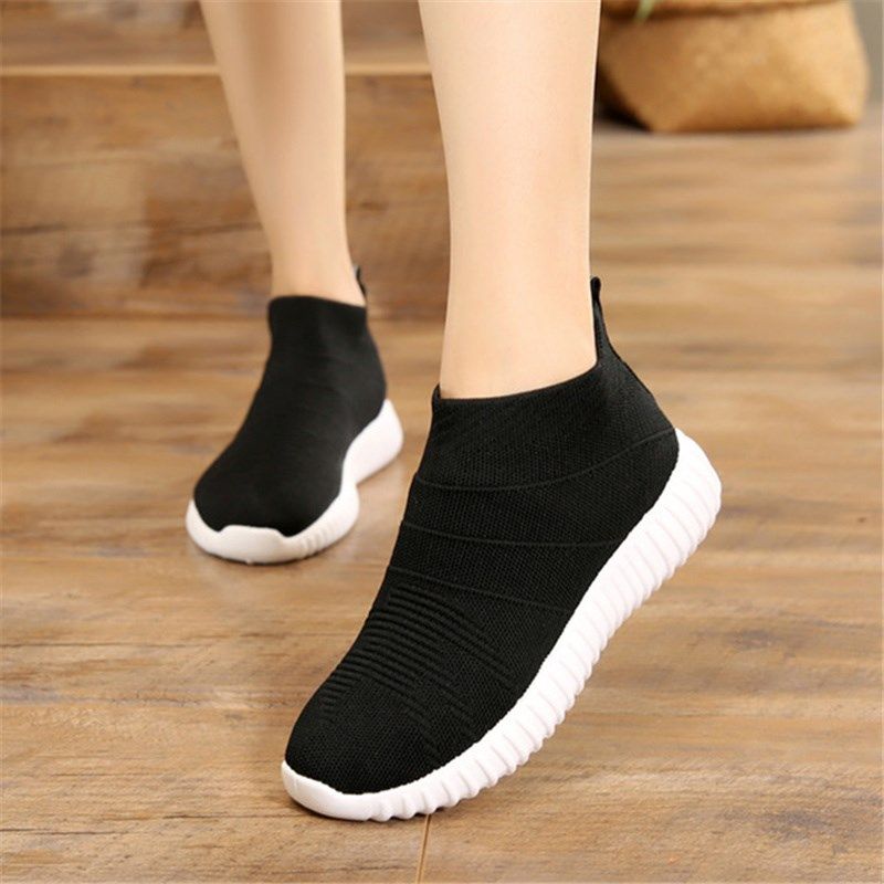 2024春秋新款软底运动鞋女休闲跑步鞋网面平底弹力鞋透气大码单鞋