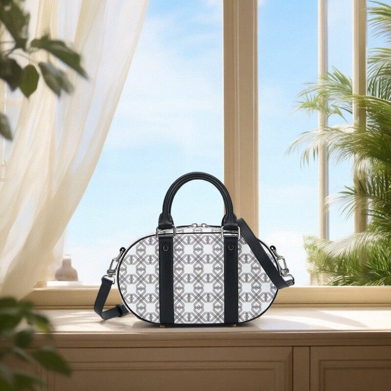 界瞐原创爱心中国结限量款女包