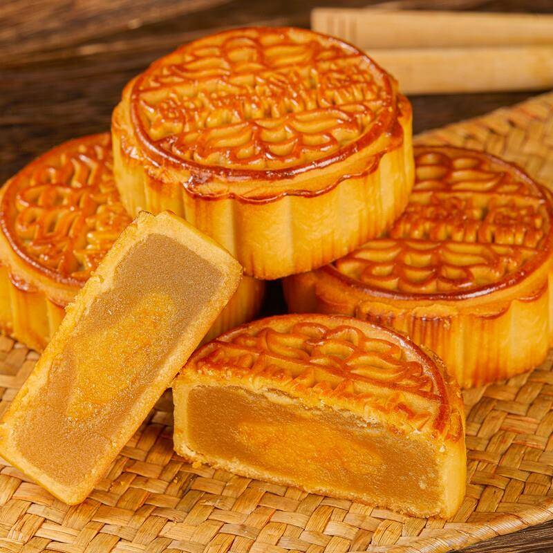 新货月饼莲蓉蛋黄老式五仁椰蓉奶黄糕点零食中秋100g广式豆沙香甜