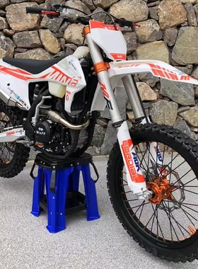 2023款明福minff越野摩托车竞技版M6R 18380元 M6X林道版17880元