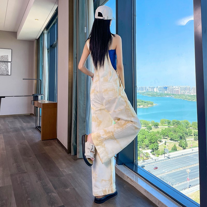 减龄扎染b阔腿牛仔背带裤女夏季薄款2025新款宽松休闲显瘦连体长