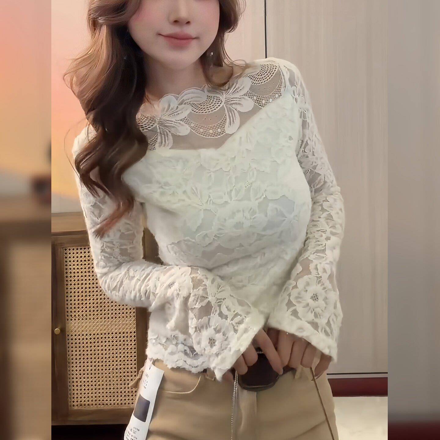 新品法式蕾丝打底衫加绒设计感修身显瘦绝美一字肩上衣女2026秋冬