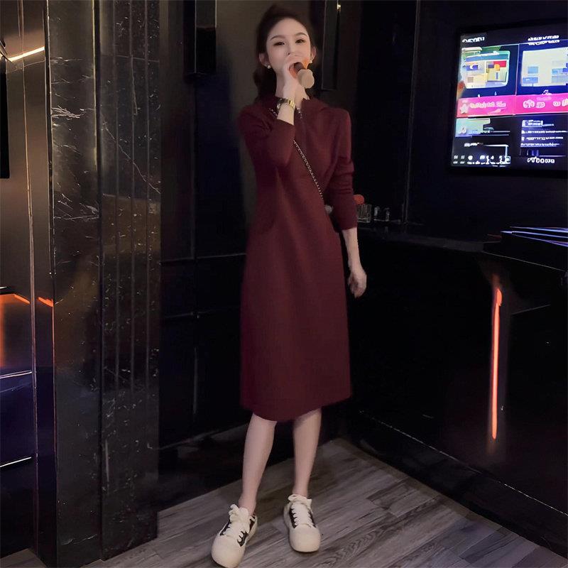 新品休闲连帽连衣裙女春秋新款小个子洋气显瘦中长裙宽松遮肚子卫