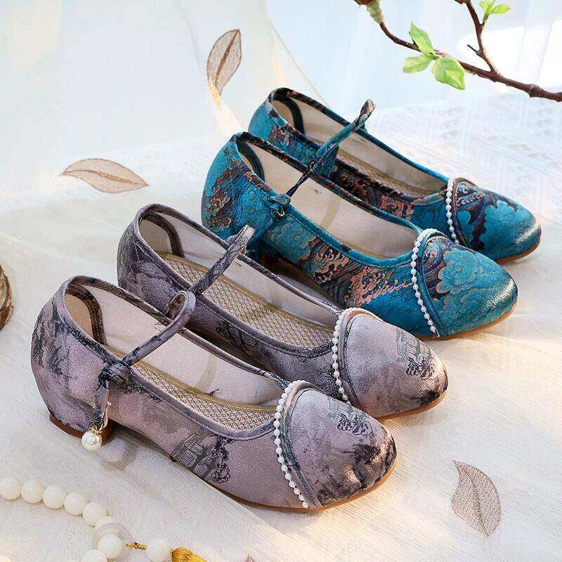 新品新款老北京布鞋古风印花布鞋国风女绣花鞋旗袍搭配鞋汉服鞋子