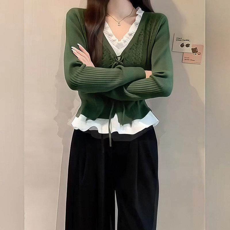 新品绿色假两件长袖针织衫女春秋季2026新款设计感木耳边V领毛衣