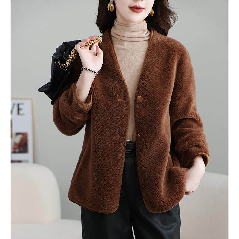 新品2024秋冬款羊羔毛大衣短款羊剪绒皮毛一体外套女V领简约皮草