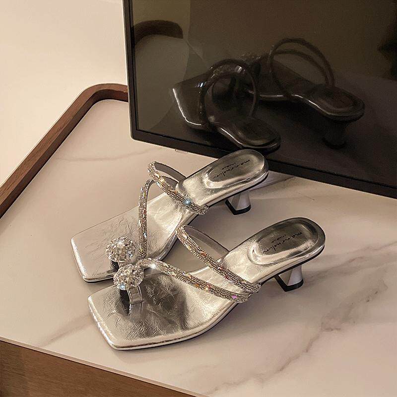 新品细跟套趾凉拖鞋女夏外穿时尚水钻夹脚配裙子夏天外出方头高跟