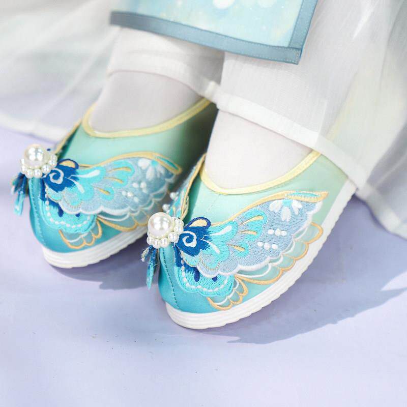新品汉服鞋子女夏季新款渐变色翘头履弓鞋平底布鞋学生表演古风绣
