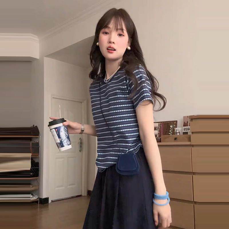 新品独特撞色条纹短袖打底T恤韩系新款宽松休闲别致女装圆领新款