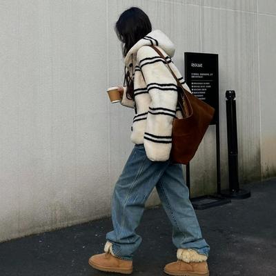 新品羊羔毛外套女连帽2025