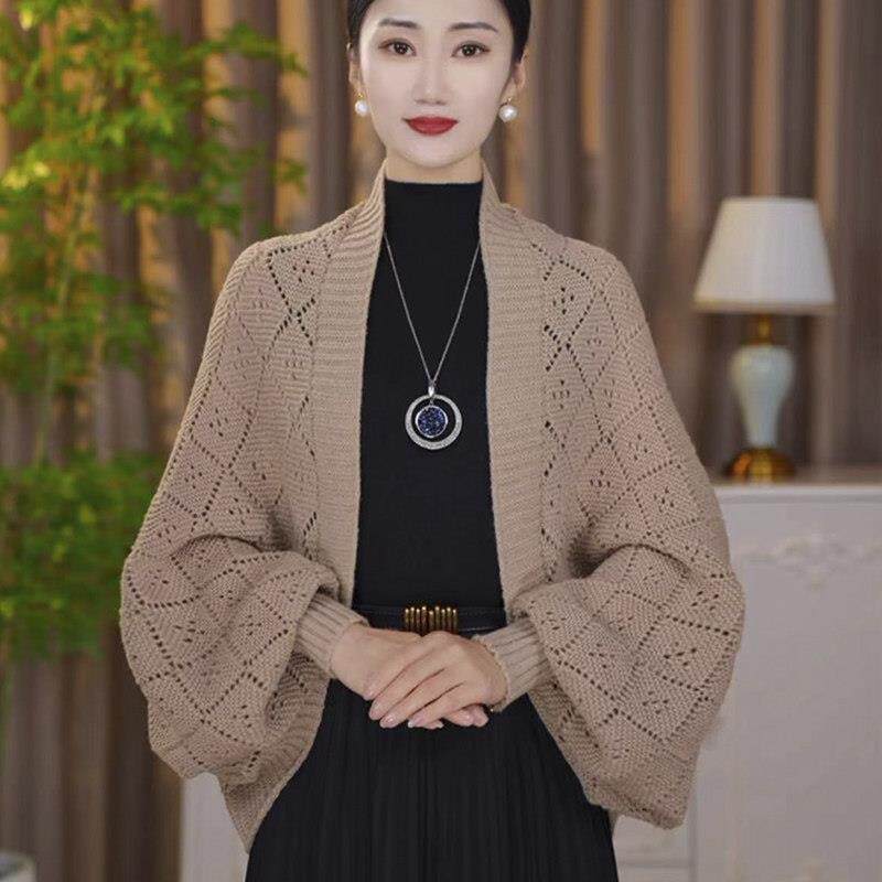 新品外搭针织开衫女春秋新款欧货配裙子毛衣披肩外套短款镂空长袖