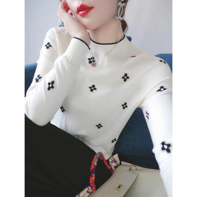 新品时尚小香风针织衫女春秋欧货长袖打底衫内搭精致绣花外穿圆领