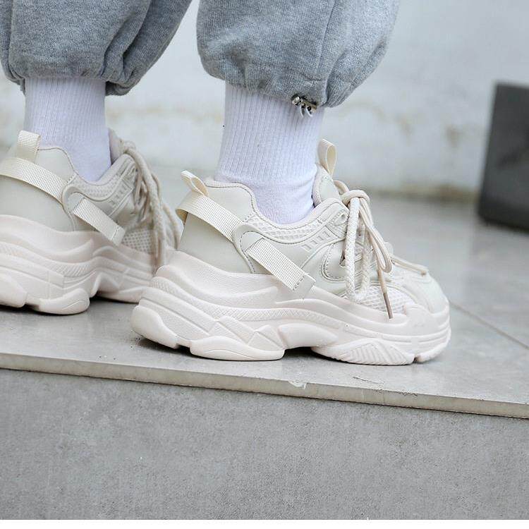 新品2026春季鞋子炸街黑色老爹鞋男ins潮流运动鞋复古增高男鞋休