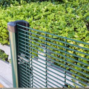 出口工厂南非欧美358密纹网护栏防爬密纹网656双加丝护栏加密厂家