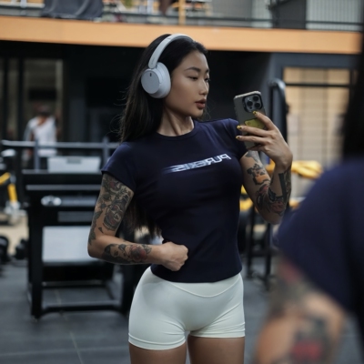 女款修身正肩运动短袖t恤圆领