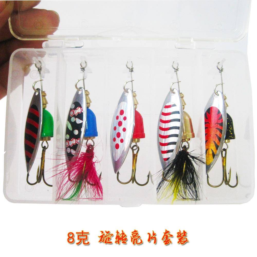 热卖路亚硬饵8克旋转亮片带羽毛仿生饵马口翘嘴手摇片金属饵套装