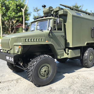 顽皮龙B-36乌拉尔指挥军卡模型攀爬越野RC遥控车六驱改装玩具男孩