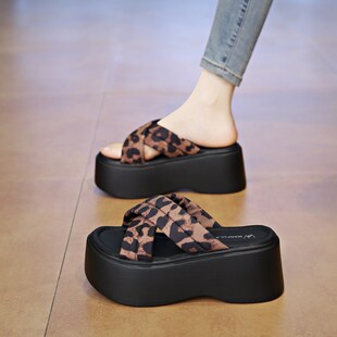 厚底增高凉拖鞋女2025新款夏季外穿仙女风配裙子豹纹气质沙滩凉鞋