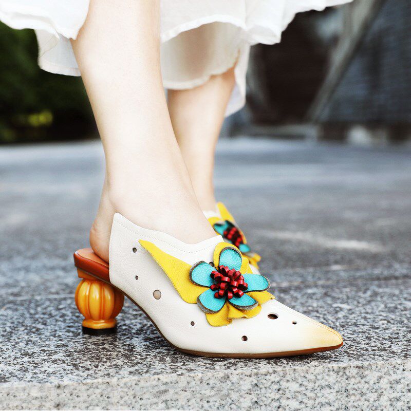 新国风包头粗跟女士拖鞋2024新款夏季尖头外穿高跟时尚花朵一字拖