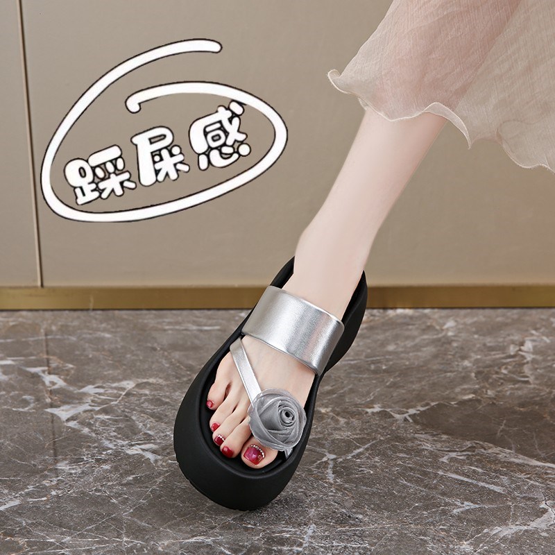 松糕厚底凉拖鞋女夏外穿202v5新款超火银色一字拖34码绝美套趾凉