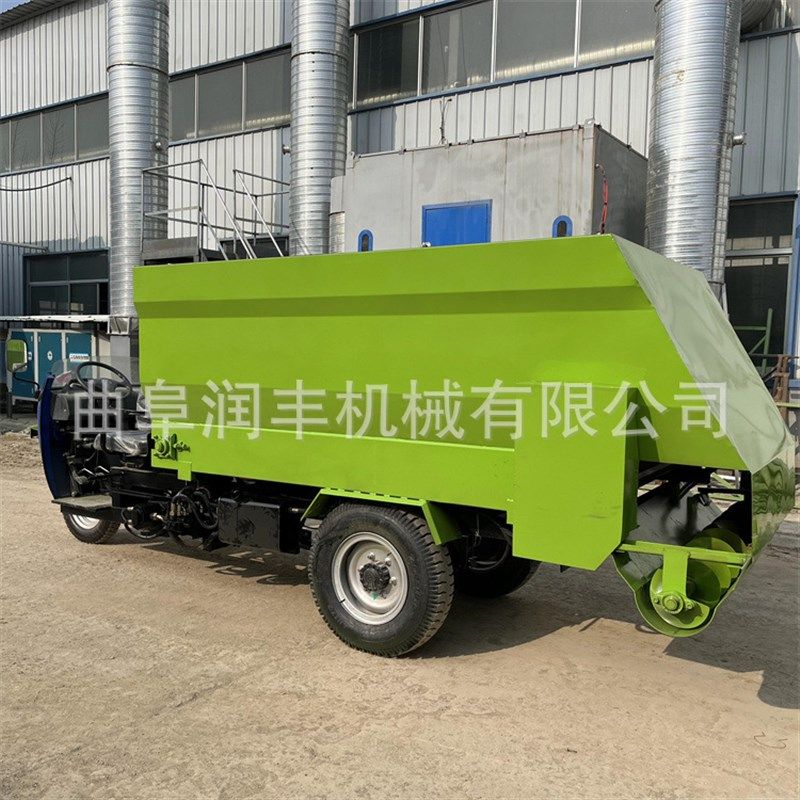 电动三轮牛场撒料车养殖场农用小型喂料机5方养殖X区饲料投料机