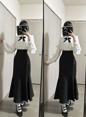 可爱日系衬衫量产型珍珠领上衣女黑色a字鱼尾半身裙子套装