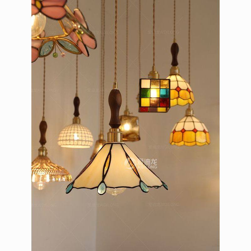 卫生间小吊灯复古吊灯蝴蝶吊灯免布线充电式复古风房间装饰玫瑰花