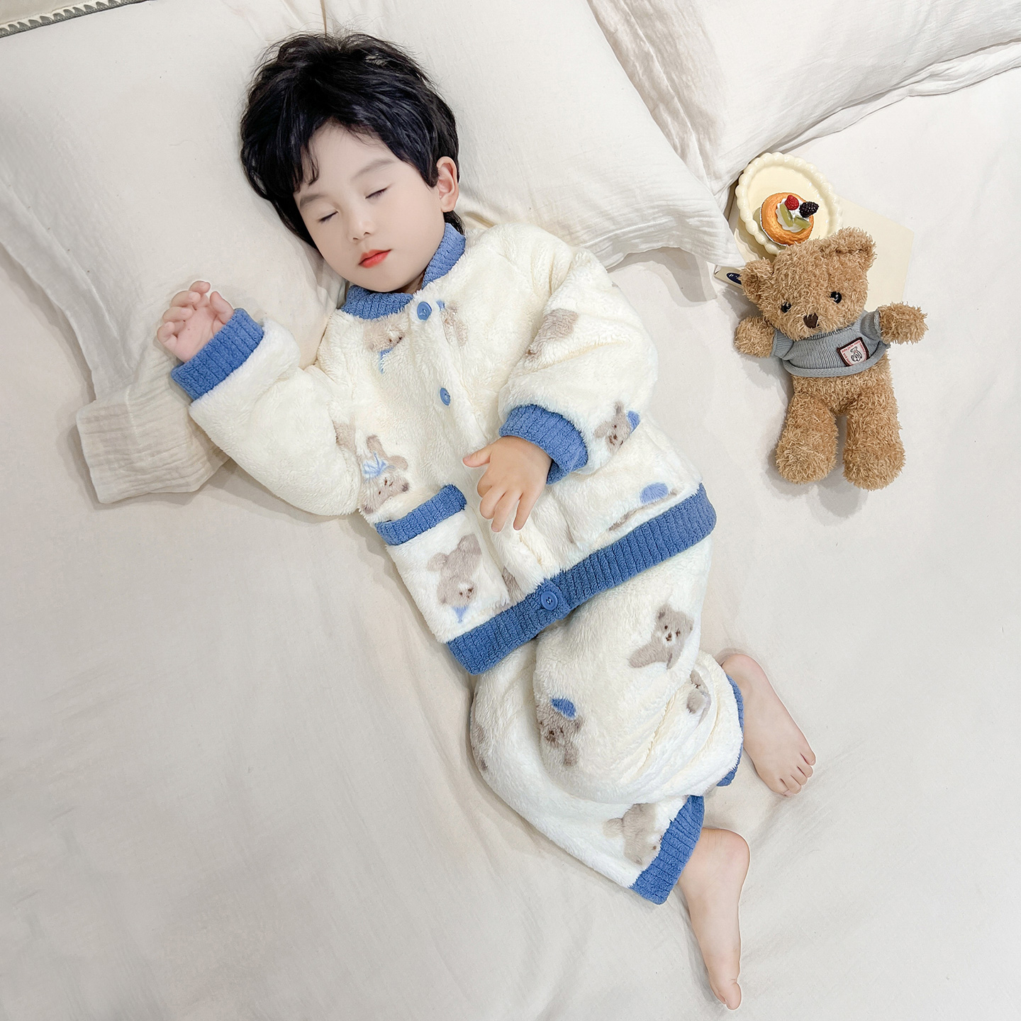 儿童睡衣秋冬季法兰绒男童珊瑚绒加厚男宝开衫小熊家居服2025新款