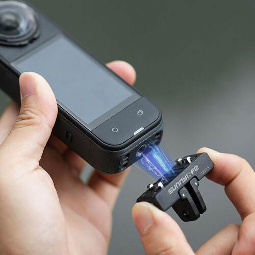 适用Insta360 X5/Ace Pro2运动相机磁吸转接头骑行挡风夹快拆配件