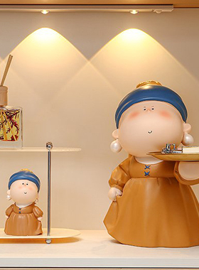 大艺术家入户玄关钥匙收纳戴珍珠耳环少女托盘样品房酒店轻奢摆件