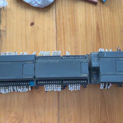 可维修西门子S7-200系列PLC一套，包含CPU224XP CN议价