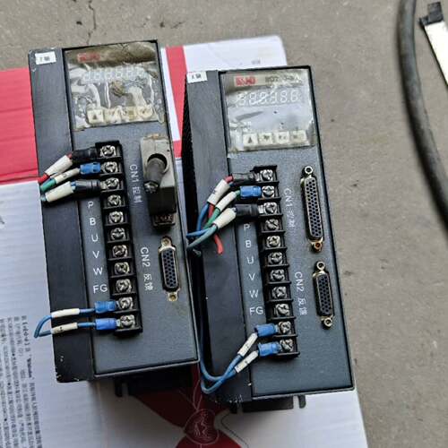 可维修KND  SD200-30两台，实物拍摄，包好，成色一般