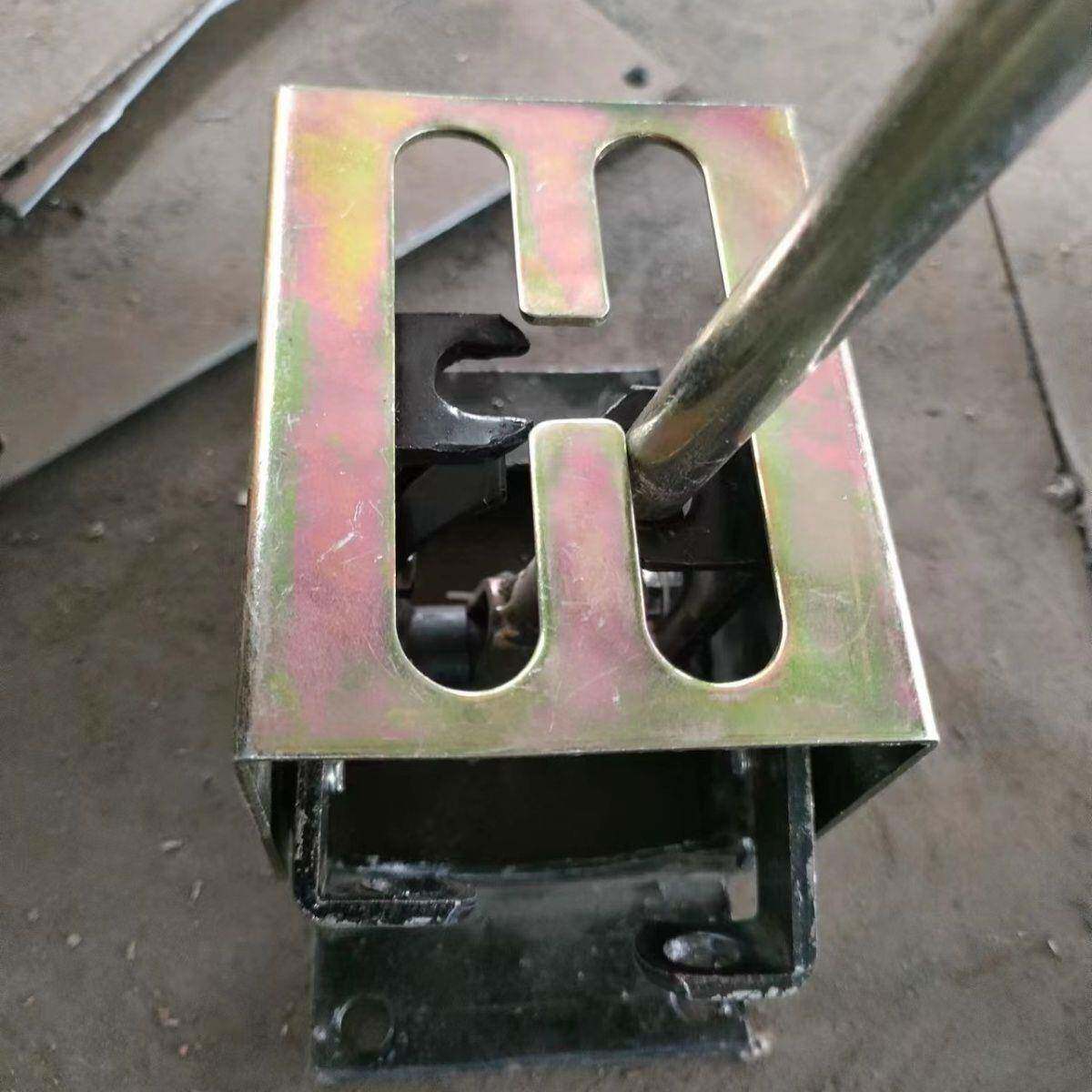 圣泰 五风世杰时风奔马卓里金鸽工程矿用三轮车 挂档杆总成排档座