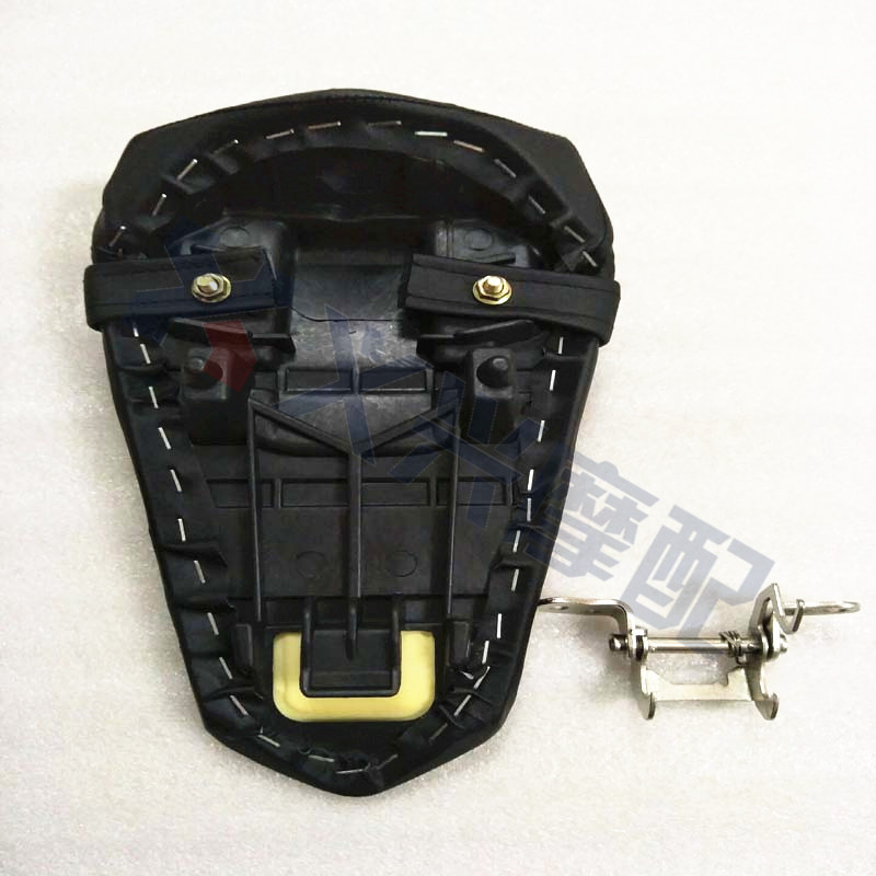 R1  后座包 后皮座 后座垫 后坐垫 后座盖15 16年