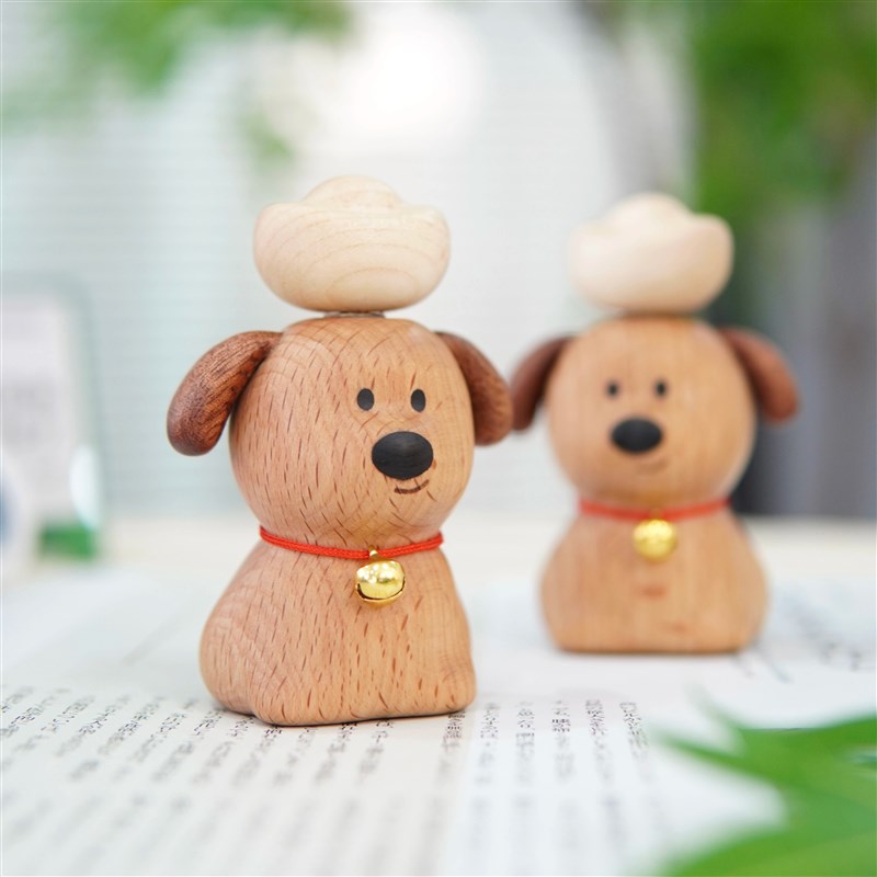 山舍|来财元宝狗狗摆件v实木可爱旋转车桌面载装饰礼物
