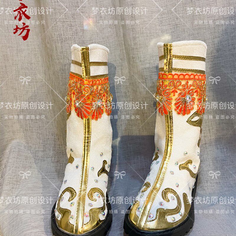 新款藏族哈萨克族演出舞蹈唱歌少数民族蒙古男童女童打鼓靴子
