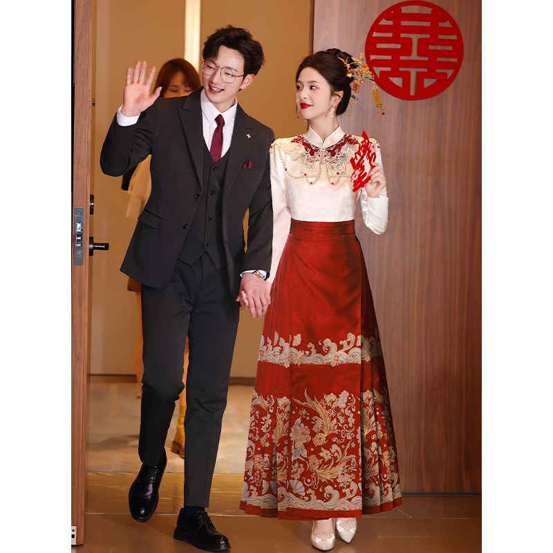 新中式云肩马面裙套装婚服订婚礼服裙长袖敬酒服结婚当天新娘便装