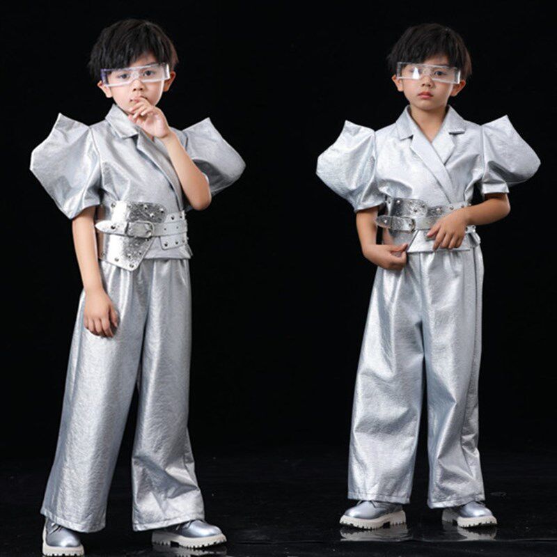 男童T台走秀银色未来科技服装模特比赛表演儿童演出服元宇宙潮服