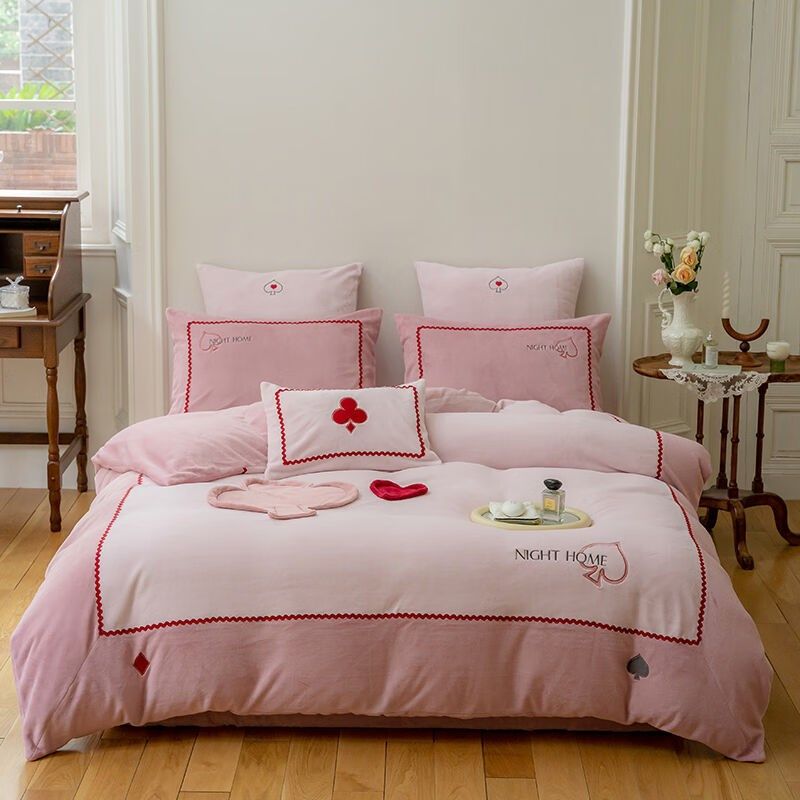 加厚牛奶绒四件套刺绣法兰绒水晶绒可爱草莓冬季被罩床笠保暖床品