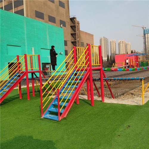 大型多人秋千度假村网红小猪快跑网红许愿树