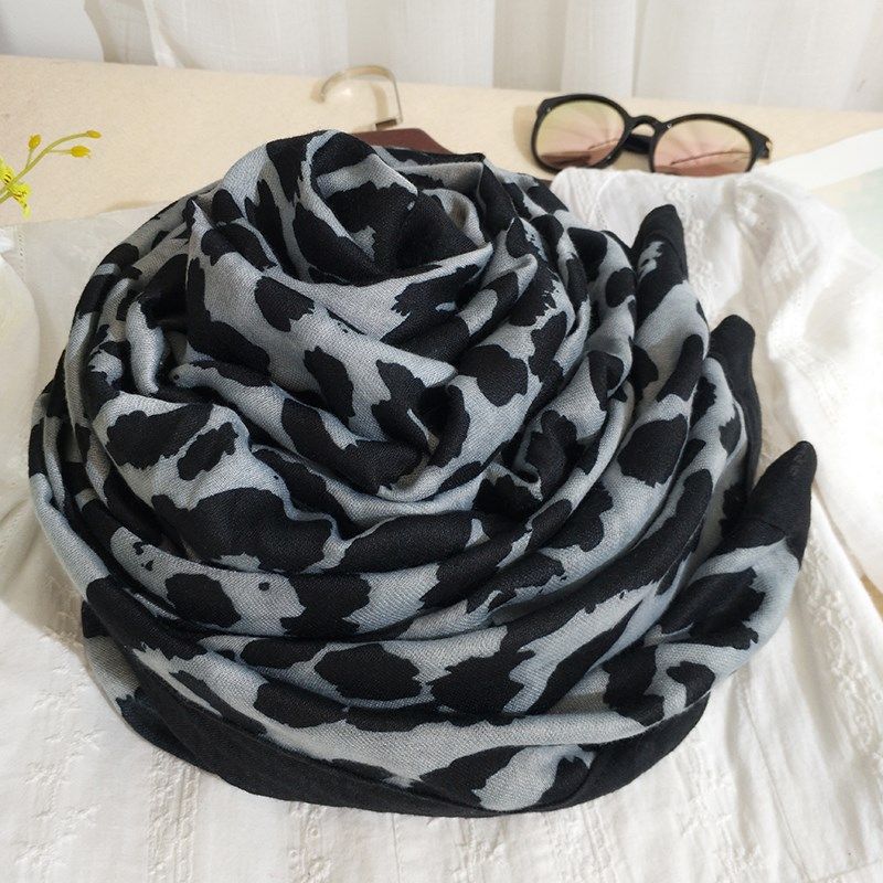 韩国豹纹围巾女春秋季棉麻夏文艺时尚百搭大披肩装饰护颈围脖纱巾
