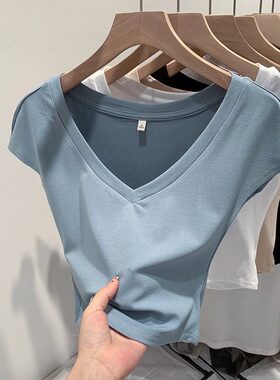 美式辣妹百搭露腰V领弧形下摆短袖T恤女夏季新款洋气卡腰短款上衣