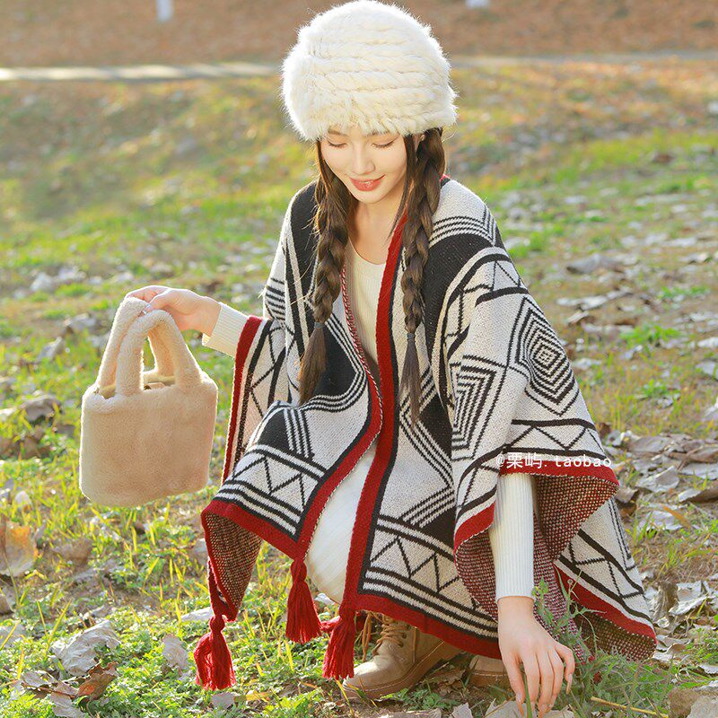 春秋云南丽江大理披肩民族风披风女外搭草原斗篷川西拍照旅游穿搭