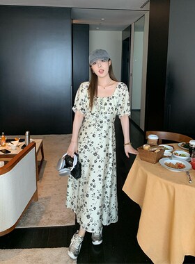 NAZ那子大码2024夏季新款茶歇法式碎花胖mm设计感洋气时尚连衣裙