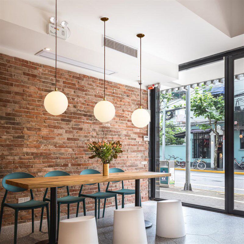 北欧奶白玻璃圆球小吊灯简约餐厅吧台服装店橱窗店铺装饰单头灯具