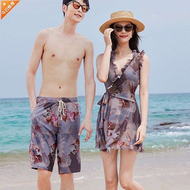 情侣套装连体裙式女平角游泳衣带钢托H聚拢保守夏沙滩裤男温泉度