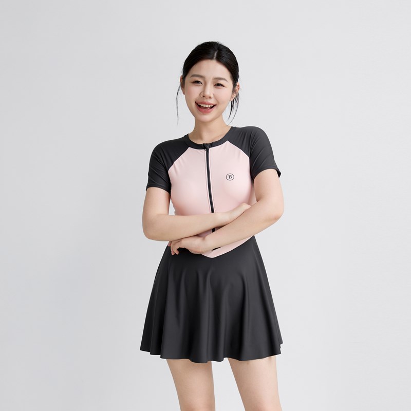 微胖少女大码游泳衣女2024新B款学生游泳课海滩度假显瘦遮肉宽松