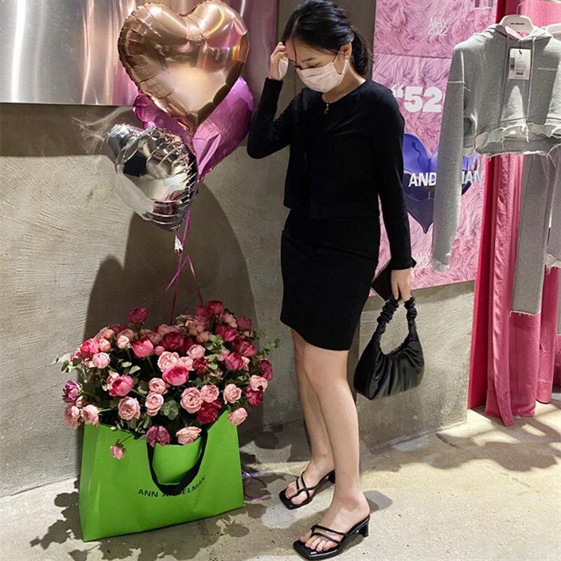 2024夏季g新款韩版蓝色牛仔布夹趾高跟凉鞋女方头百搭粗跟人字拖