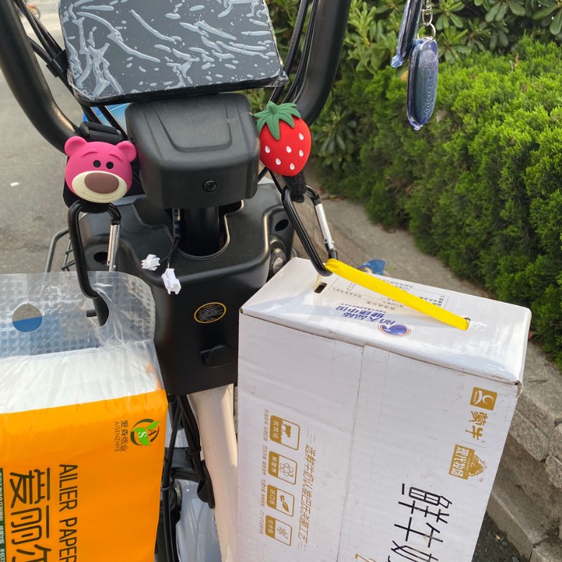 电动车挂钩摩托车买菜挂扣前置勾子婴儿车挂可爱卡通手推车挂扣